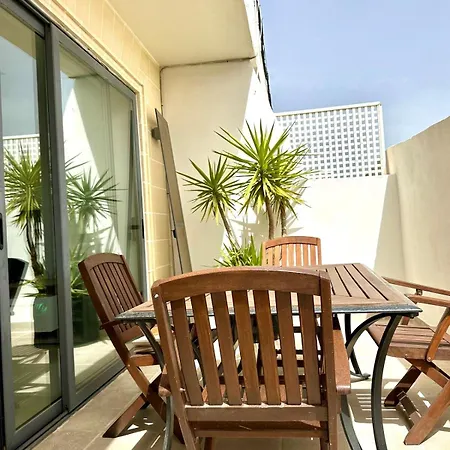 Luxury Penthouse 170 Meters From The Sea In Balluta Bay Apartamento Sliema