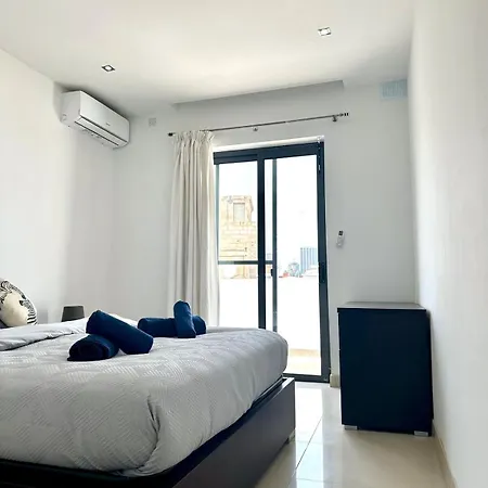 Apartman Luxury Penthouse 170 Meters From The Sea In Balluta Bay Sliema