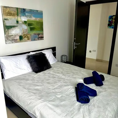 Luxury Penthouse 170 Meters From The Sea In Balluta Bay