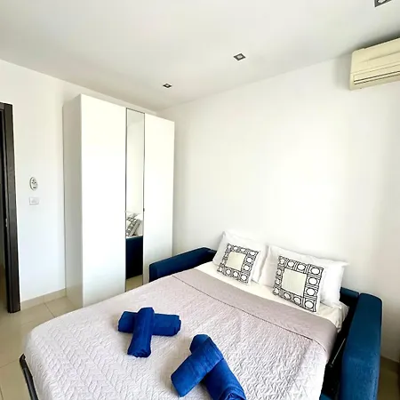 Luxury Penthouse 170 Meters From The Sea In Balluta Bay Διαμέρισμα