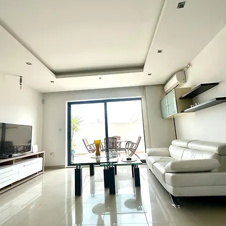 Luxury Penthouse 170 Meters From The Sea In Balluta Bay Διαμέρισμα Σλιέμα