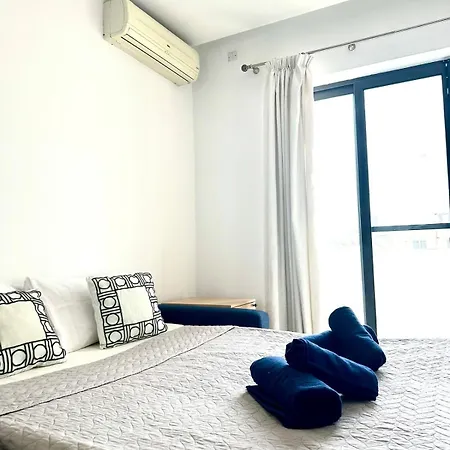 Luxury Penthouse 170 Meters From The Sea In Balluta Bay Διαμέρισμα